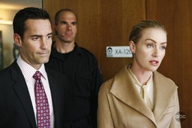 Better Off Ted  Screen 04
