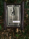 Wilson Trail Sec 4 - Distance Post W037