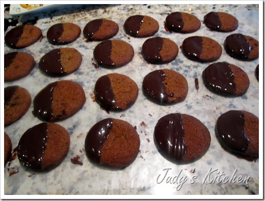 choc dipped ginger cookies (7)