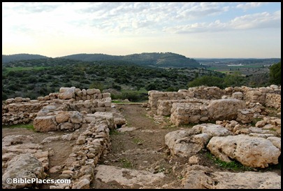 Khirbet Qeiyafa west gate, tb010412815 Khirbet Qeiyafa west gate, tb010412815