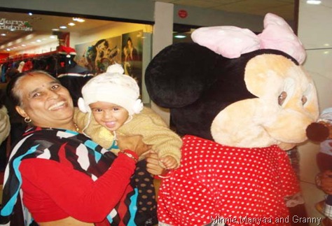Minnie,Manyaa and Granny