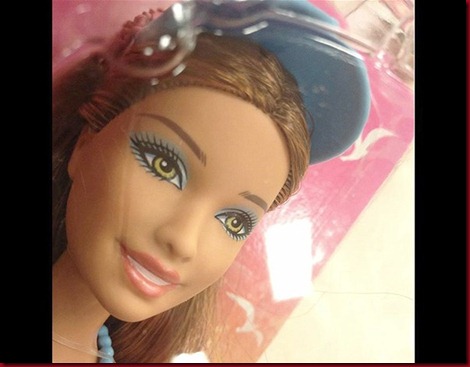 Uniknya Tampilan Boneka Barbie Tanpa Riasan ini mengakibatkan gosip Unik Tersendiri Karena B Barbie Berias Vs Barbie Natural