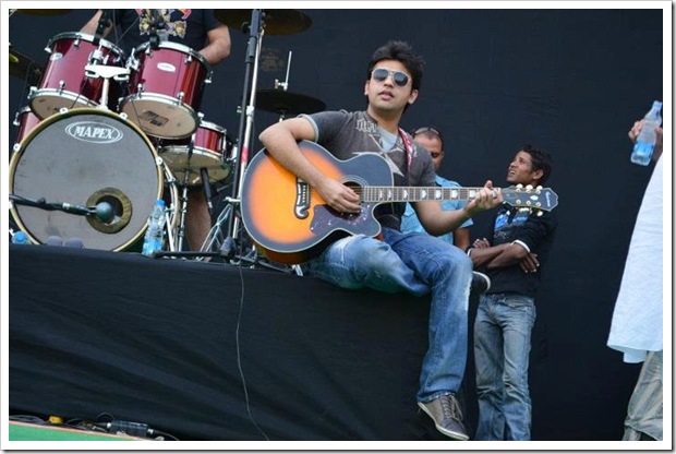 Farhan-Saeed-in-Indore-31-March-2012-1mastitime