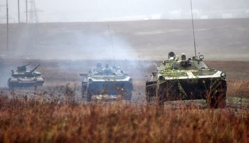 Военнослужащие украинской армии во время учений