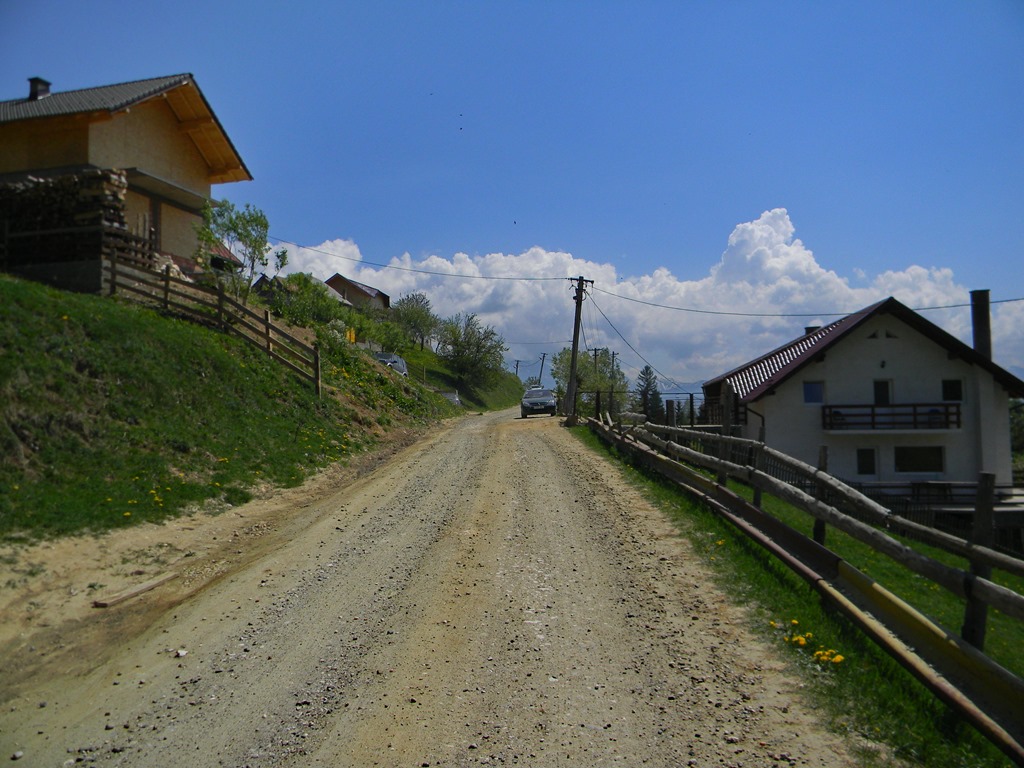 [DSCN86853.jpg]