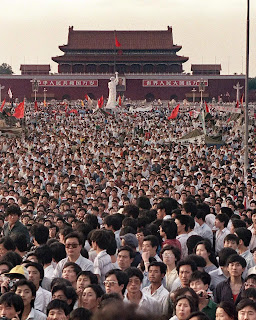Biểu tình trước quảng trường Thiên An Môn.