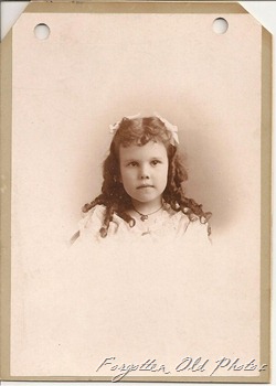 Hazel 5 years old in 1895