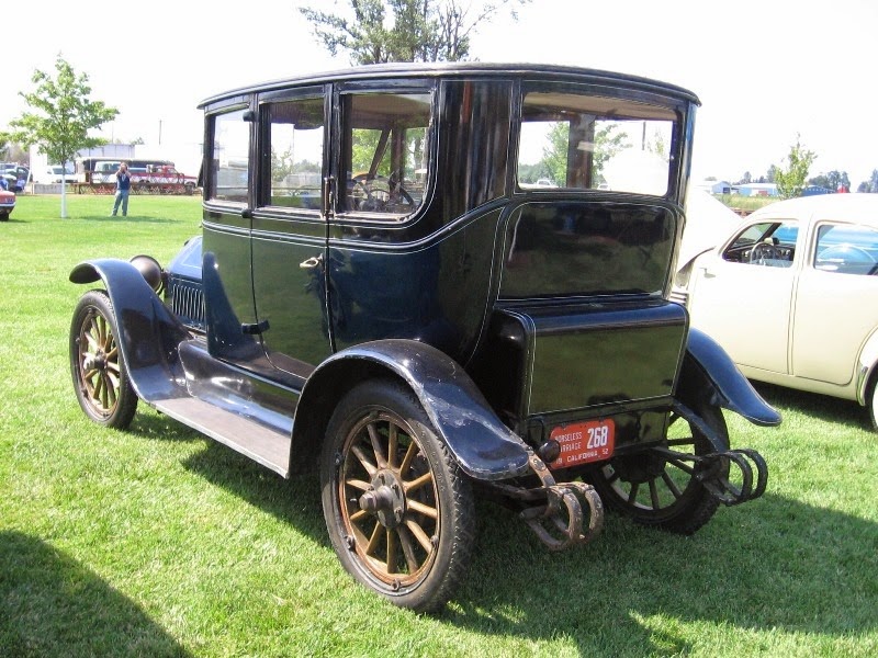 [IMG_8455-1913-Studebaker-AA35-Sedan-%255B2%255D.jpg]