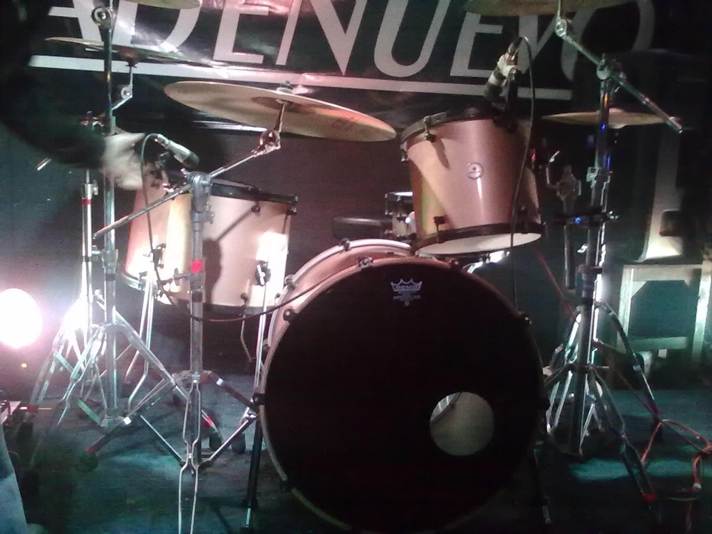 [331672_2081474880640_1358118005_32178864_3279786_o%255B2%255D.jpg]