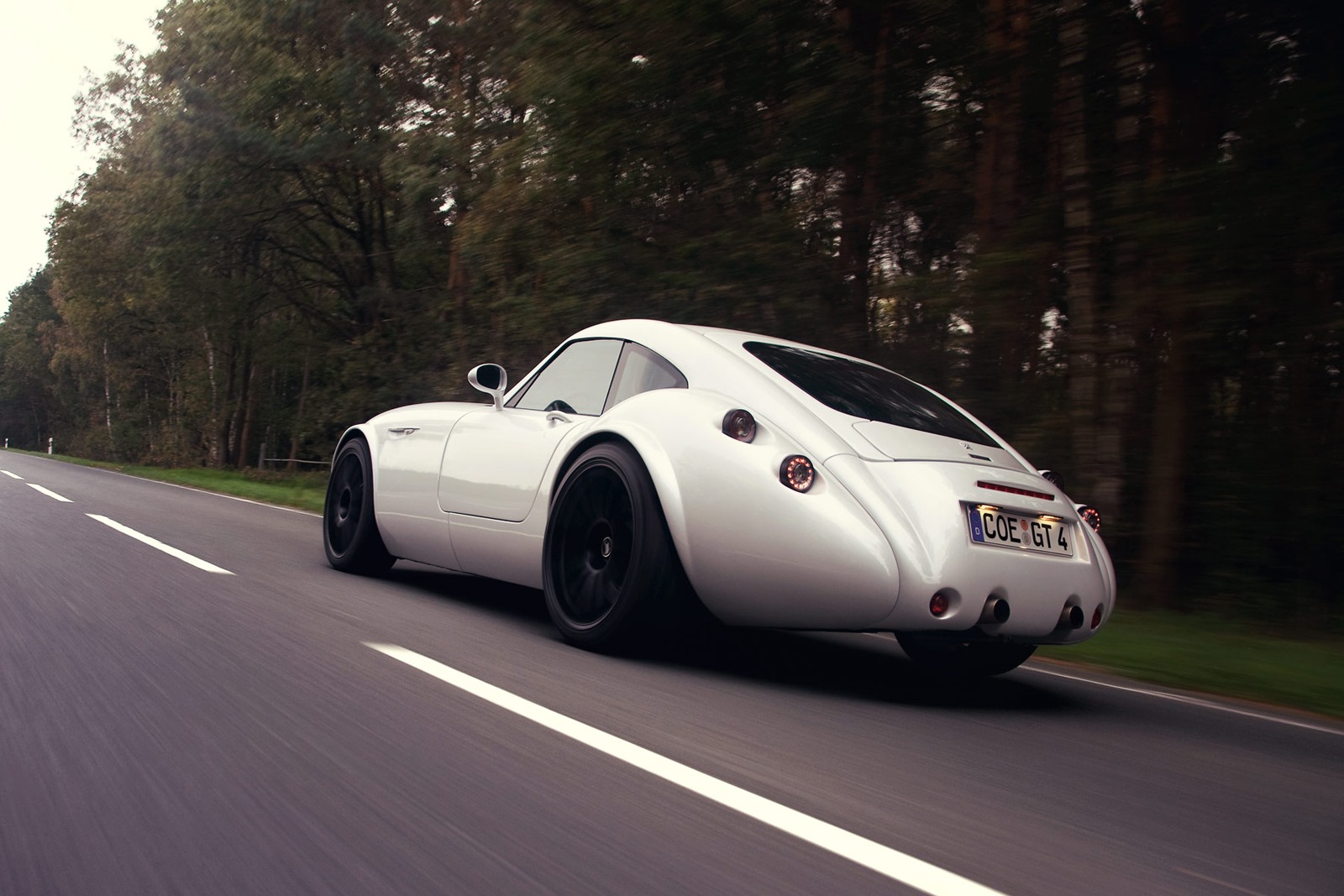 [Wiesmann-GT-MF4-3%255B3%255D.jpg]
