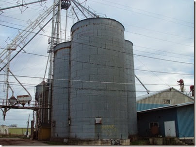 123 Mukwonago - Horn Feeds, Inc. Granary Tall Bins from Clarendon Avenue