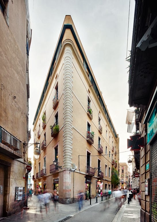 [16-Carrer-Avinyo-David-Kohn-Architec%255B2%255D.jpg]