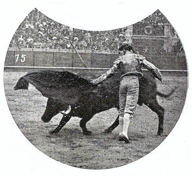 1915-04-21 Sevilla Belmonte natural Miura 001