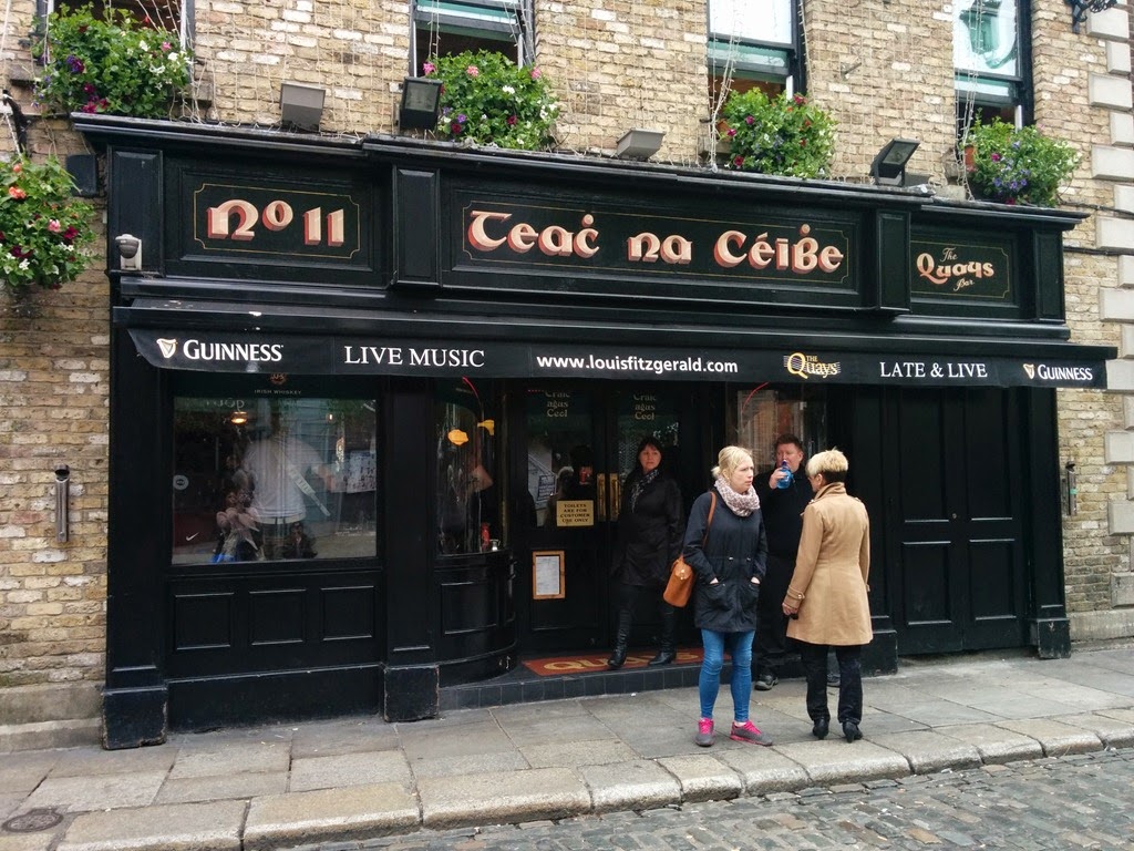 [Dublin.-Pub-en-Temple-Bar---IMG_2014%255B1%255D.jpg]