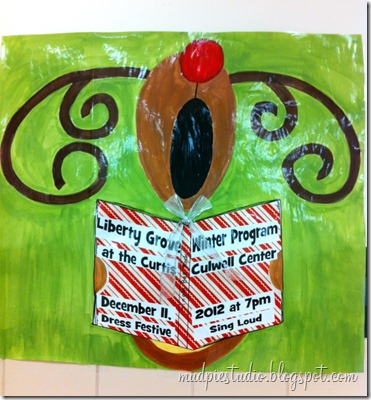 Reindeer bulletin board idea from mudpiereviews.blogspot.com #holiday #Christmas #school #music