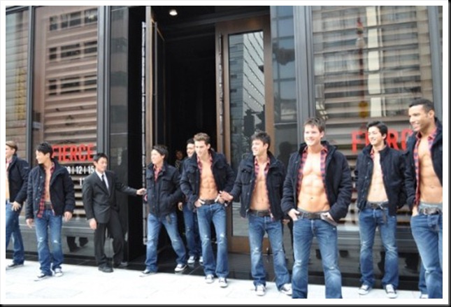 abercrombie_fitch_ginza_store_models_02-thumb-600x398-19767-500x331