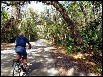 00k - Fort Clinch SP - Biking throught the state park