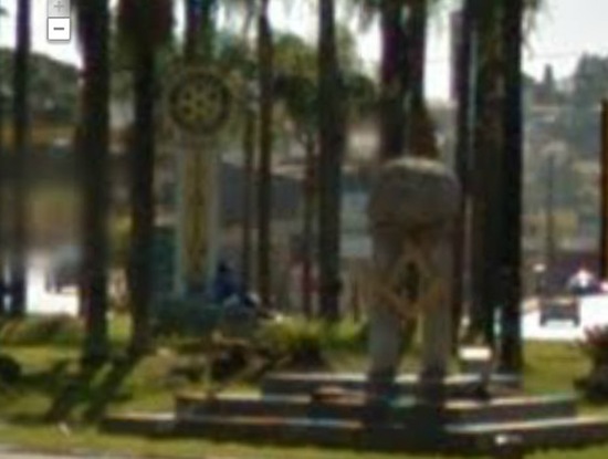 Cidade - Simbolos illuminats na entrada de itatiba Cidade - Simbolos illuminats na entrada de itatiba