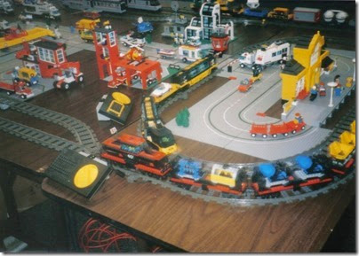 10 Lego Display at the Triangle Mall in February 1997