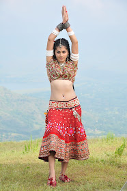[Tapsee%2520Milky%2520%2520Hot%2520Navel%2520Show%2520%25288%2529%255B3%255D.jpg]