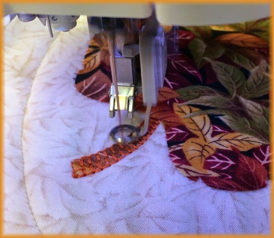 With precise cutting in the machine and careful ironing of the piece, the buttonhole stitches sit eactly where I want them. to
