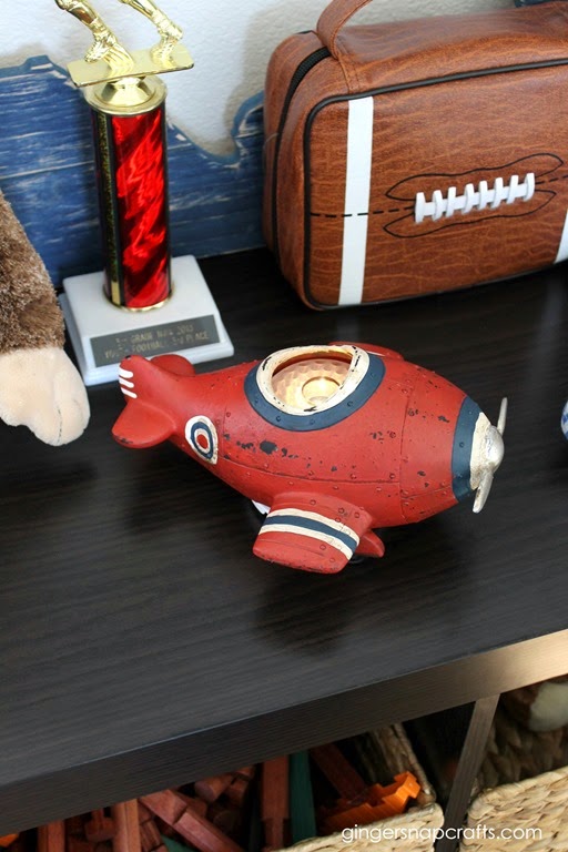 airplane decor for kid's rooms