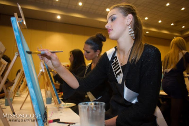 miss_universe_2012_Charity_18.jpg