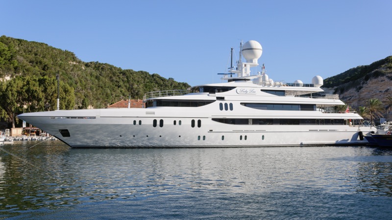 CC Photo Google Image Search.  Source is upload.wikimedia.org  Subject is super-yacht.jpg