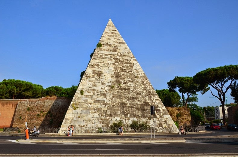 pyramid-of-cestius-1 pyramid-of-cestius-1