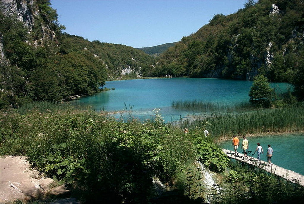 [amazing-waterfalls-of-plitvice-lakes-in-croatia-2%255B3%255D.jpg]