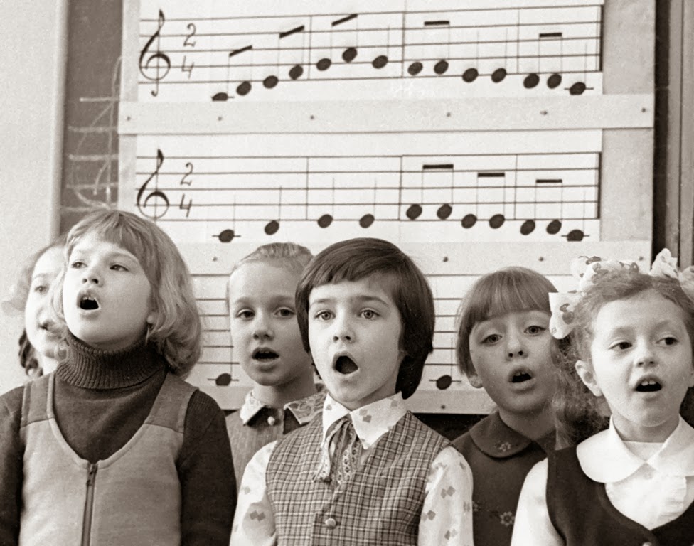 [Children-singing3.jpg]