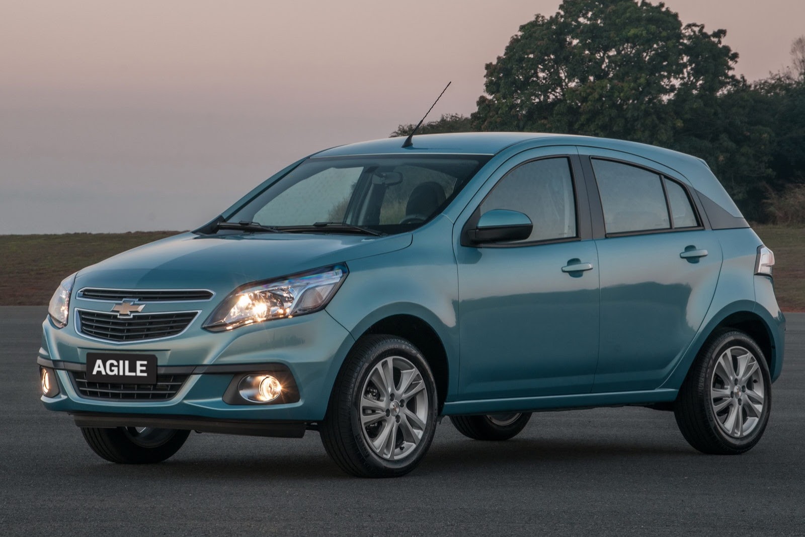 [2014-Chevrolet-Agile-22%255B2%255D.jpg]