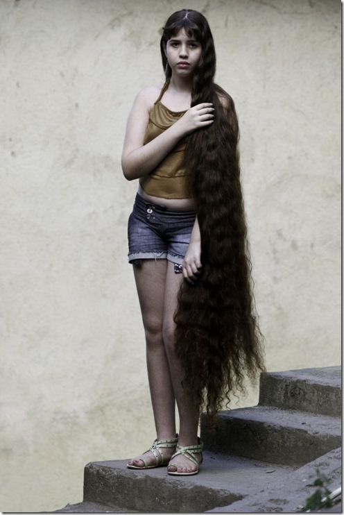 Longest-Hair-Of-12-Year-Old-Brazillian-Girl2