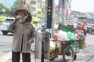 Sài Gòn đẹp từ những nét rất nhỏ, tự nhiên, bình dị mà sao đáng yêu... Sài Gòn đẹp từ những nét rất nhỏ, tự nhiên, bình dị mà sao đáng yêu...