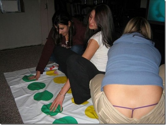sexy-twister-party-308533