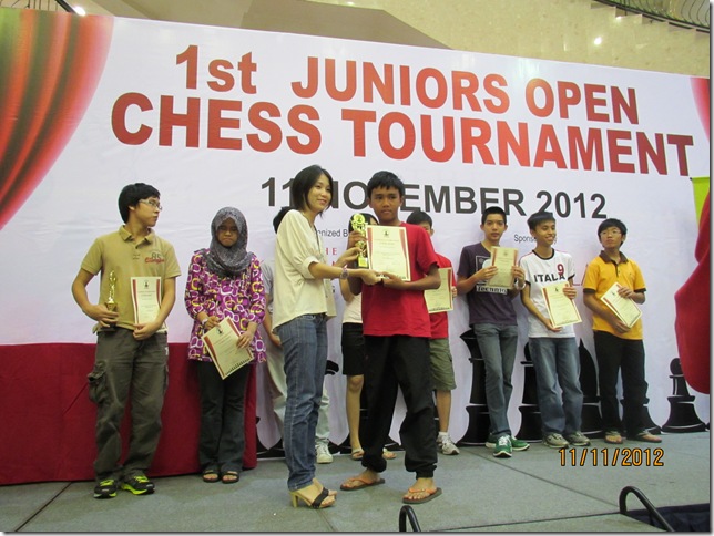 Muhd Irfan Haqqim b Azhar wins U-16 Summit Junior Open 2012