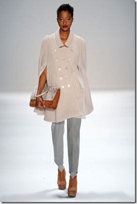 NANETTE-LEPORE-FALL-RTW-2011-PODIUM-011_runway
