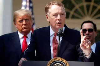Robert Lighthizer họp báo tại Tòa Bạch Ốc sau khi thành công đàm phán thương mại với Canada và Mexcico về Hiệp Định Thương Mại USMCA thay cho NAFTA Robert Lighthizer họp báo tại Tòa Bạch Ốc sau khi thành công đàm phán thương mại với Canada và Mexcico về Hiệp Định Thương Mại USMCA thay cho NAFTA