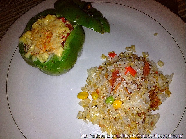 http://jadspiritsfamilylifeadventures.blogspot.com/2014/08/grilled-stuffed-green-bell-pepper.html IMG_3289