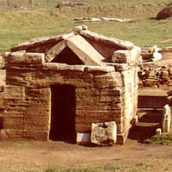 03 - Tumba de Populonia