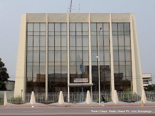 Sede do Ministério das Finanças, em Kinshasa.  Radio Okapi / Dr. John Bompengo