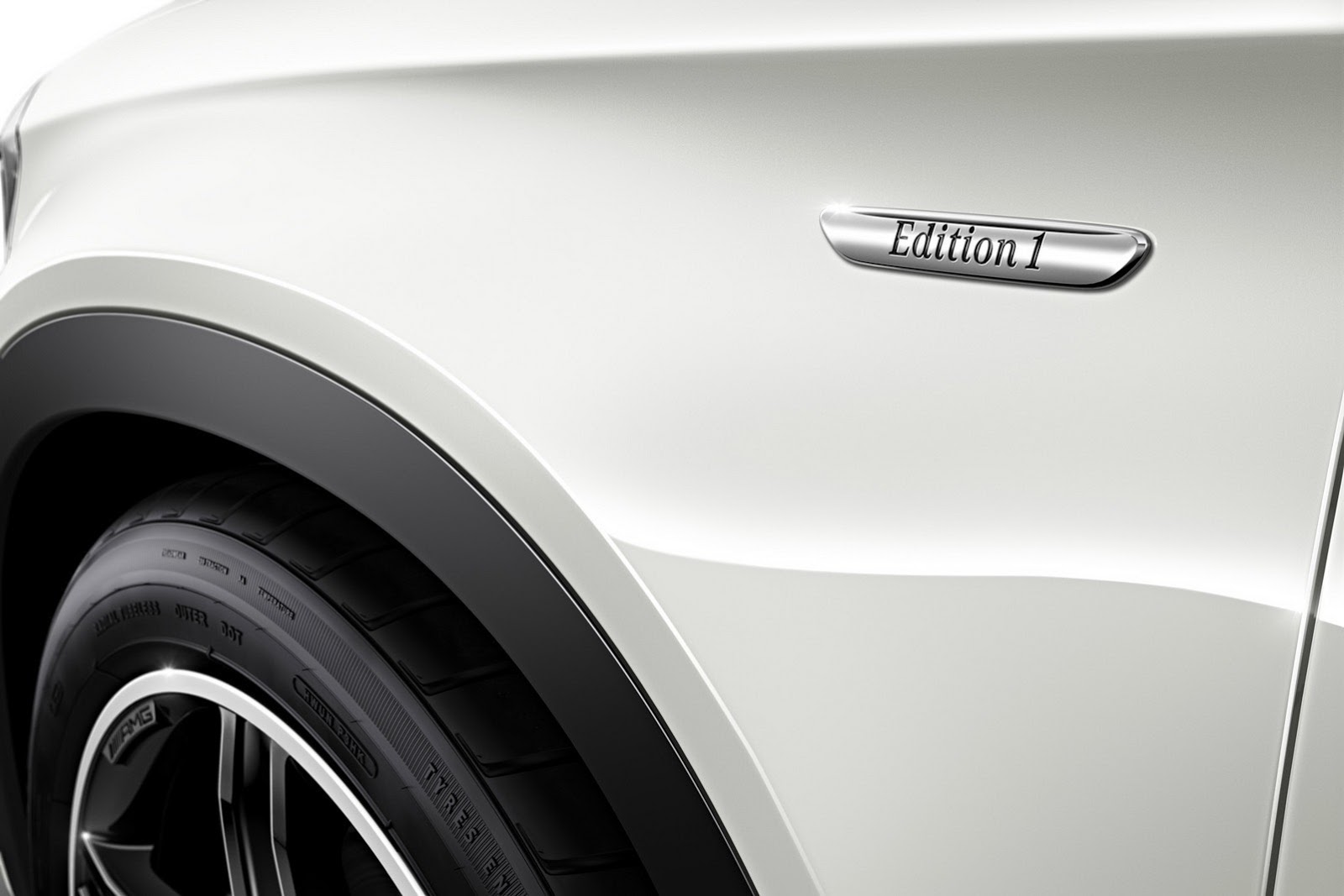 [Mercedes-Benz-GLA-Edition1-7%255B2%255D.jpg]