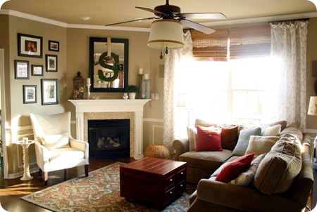 Thrifty Decor Chick: Family in the family room