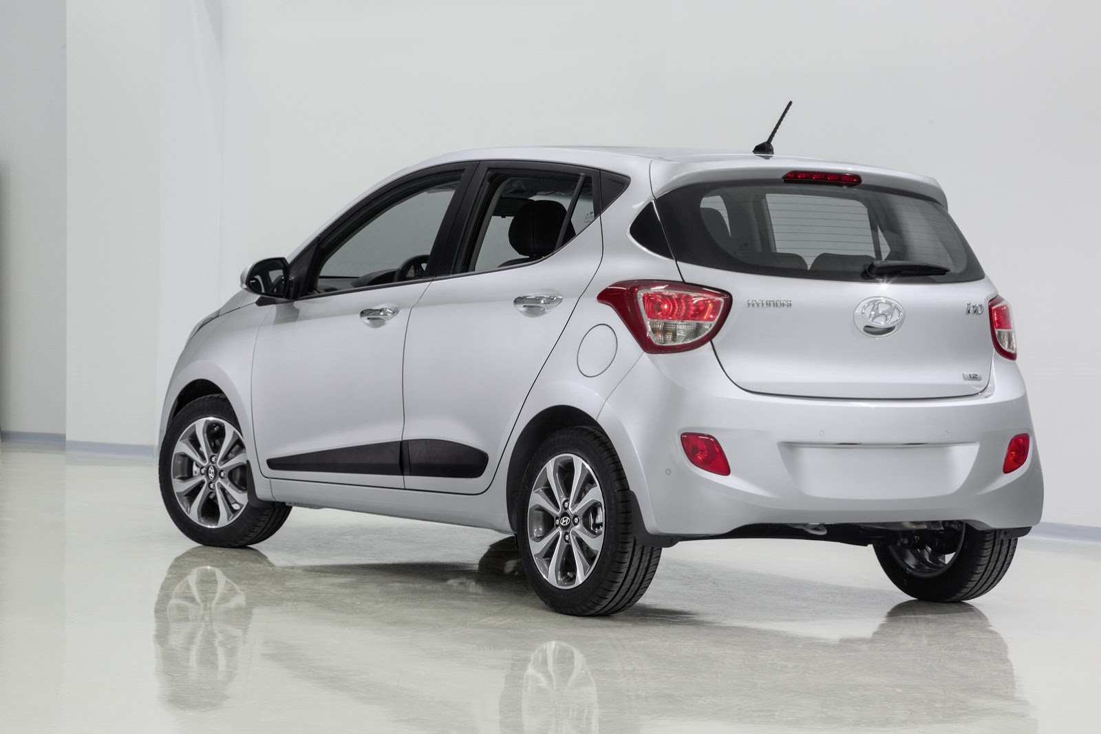 [2014-Hyindai-i10-New-14%255B2%255D.jpg]