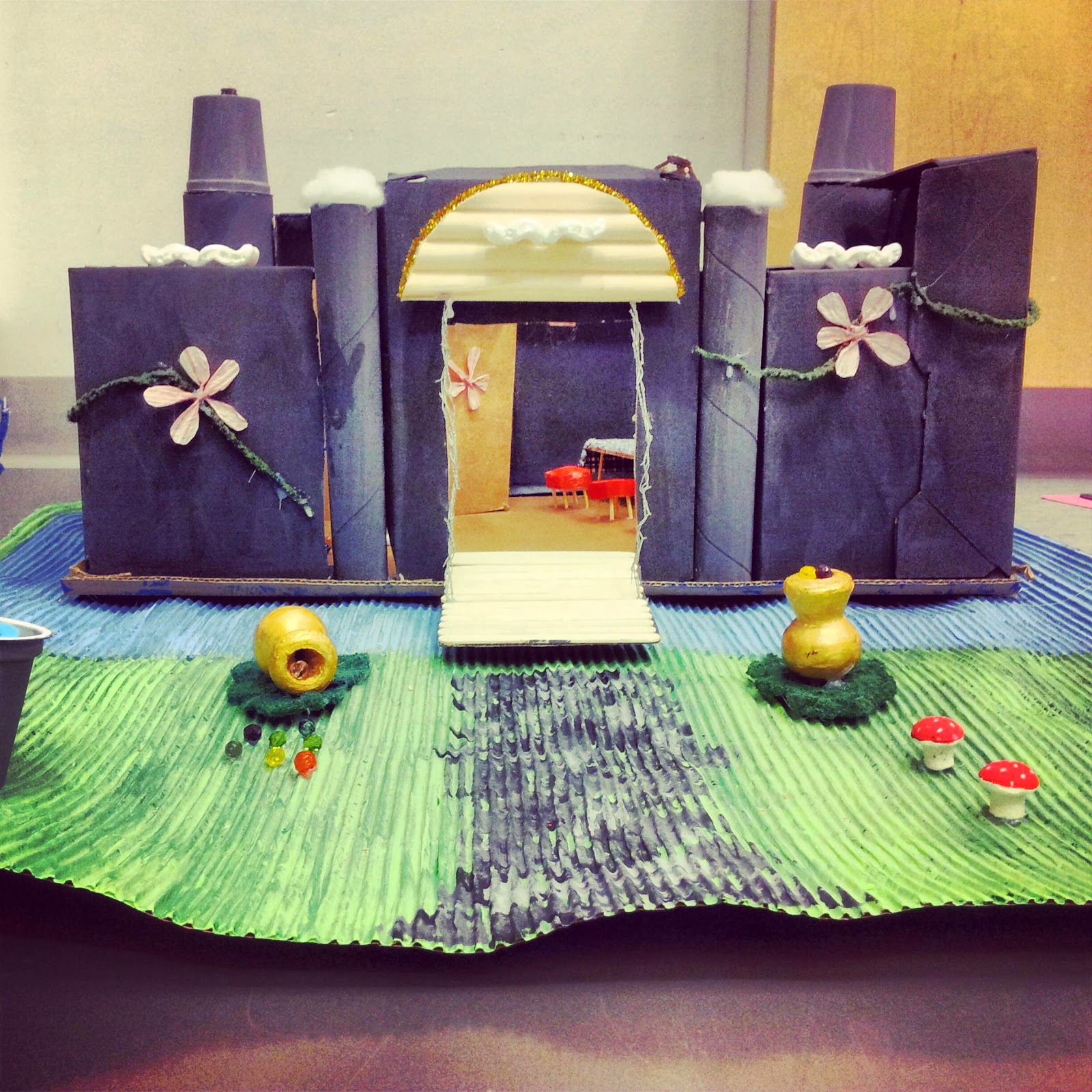 pattanen schoolblog Castles of recycled materials