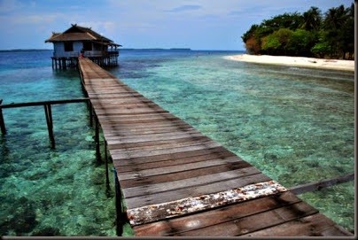 list of beautiful beach in indonesia