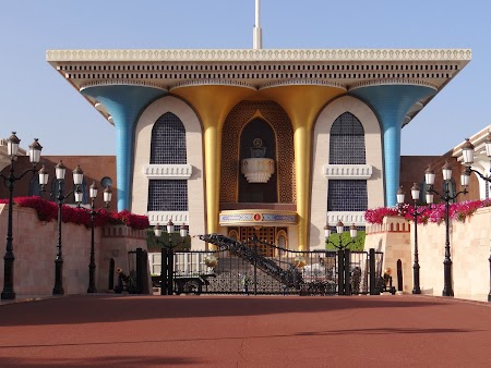 07. Palatul Sultanului de Oman.JPG