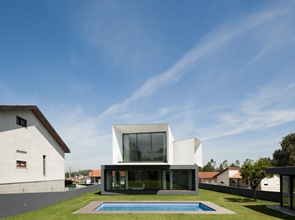 casa-moderna-s-roque-casa-i-bruno-armando-gomes-marques casa-moderna-s-roque-casa-i-bruno-armando-gomes-marques