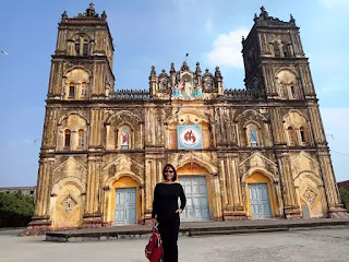 Om xòm vụ nhà thờ chánh toà Bùi Chu: Góp ý với những người góp ý! Om xòm vụ nhà thờ chánh toà Bùi Chu: Góp ý với những người góp ý!