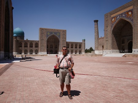 27. Piata Registan -  Samarkand.JPG